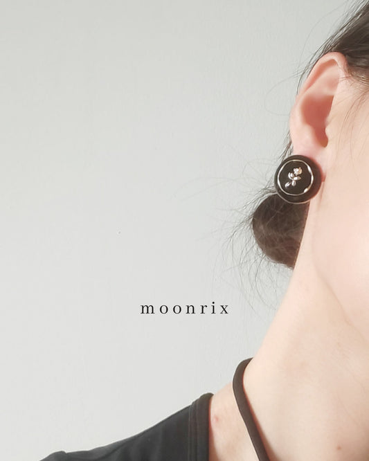 Rose de Jardin 14k Gold Plated Black Enamel Stud