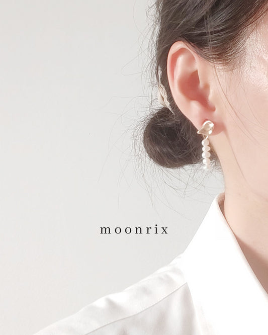 Charlotte Baroque Pearl Stud Earring