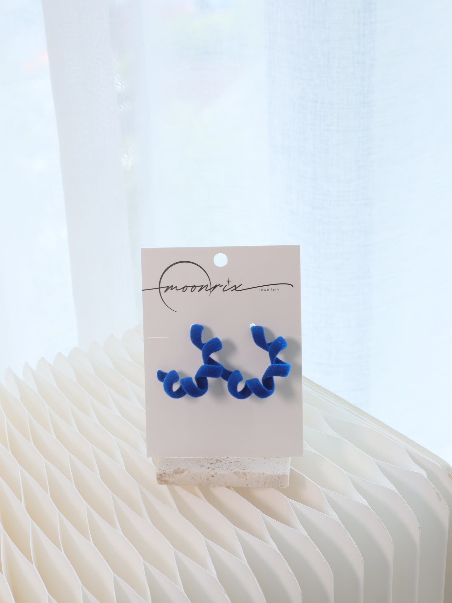 Quintessa Navy Blue Curl Ear Cuff Earring
