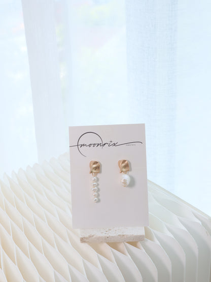 Charlotte Baroque Pearl Stud Earring