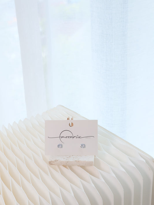 Pascaline White Zircon Round Back Stud Earring